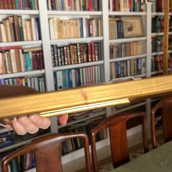 Ooh la la! A beautiful pair of custom framed lithographs of French landmarks. - Picture 15 of 15